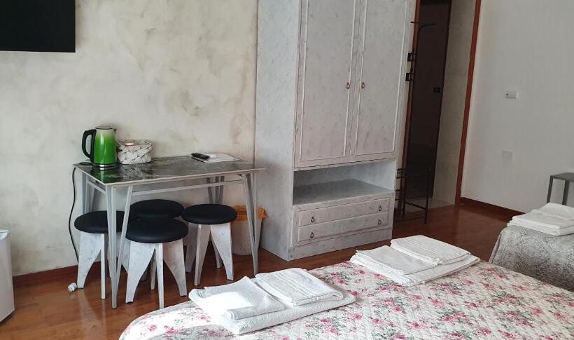 ベッドアンドブレックファースト Le Rustiche Foresteria