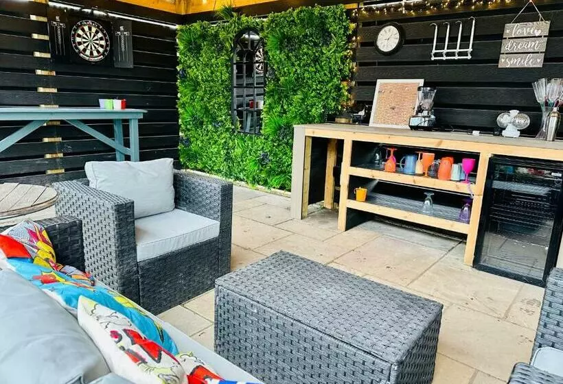 Bothy Farm Stay Sleeps 2 Hottub And Pool Table Children Welcome Ayrshire Rural Retreats