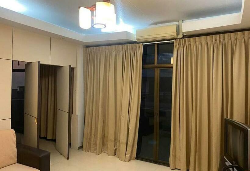 Hôtel จอมเทียน ซีไซด์ เกสเฮ้าส์