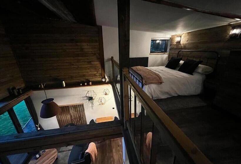 Lynbrook Haybarn, Hot Tub And Outdoor Kitchen, New Forest