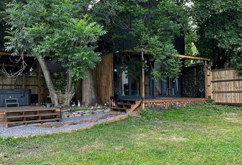 Lynbrook Haybarn, Hot Tub And Outdoor Kitchen, New Forest