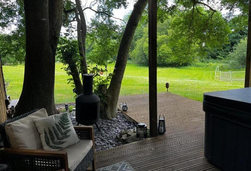 Lynbrook Haybarn, Hot Tub And Outdoor Kitchen, New Forest