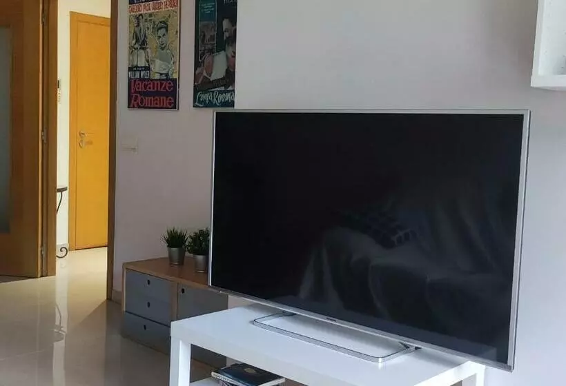 Apartamento Dos Habitaciones Exterior Y Bien Comunicado
