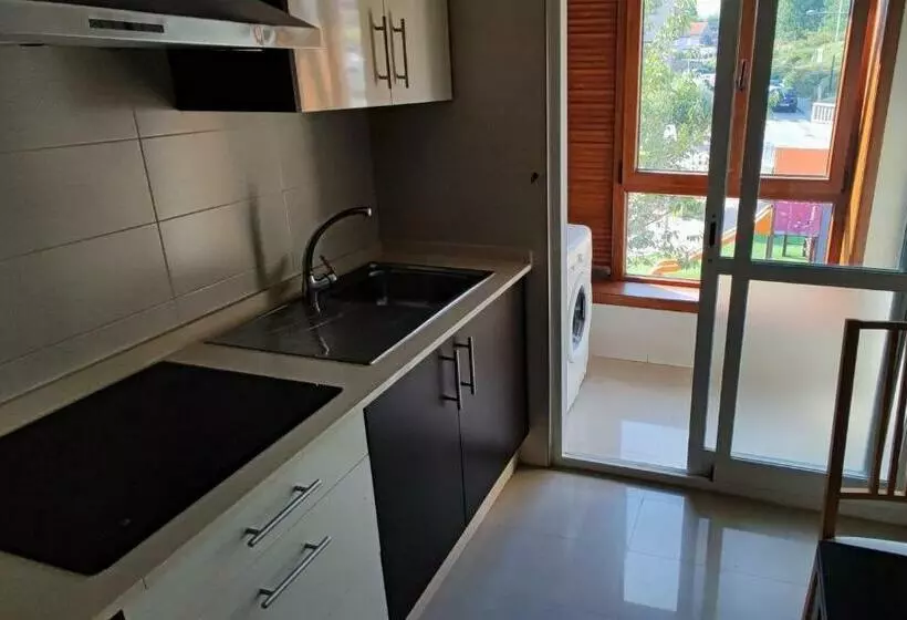 Apartamento Dos Habitaciones Exterior Y Bien Comunicado