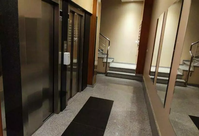 Apartamento Dos Habitaciones Exterior Y Bien Comunicado