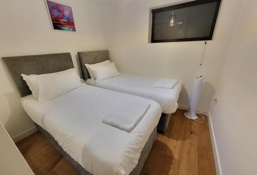 City Centre Stylish Apartment Croydon Free Parking Provided