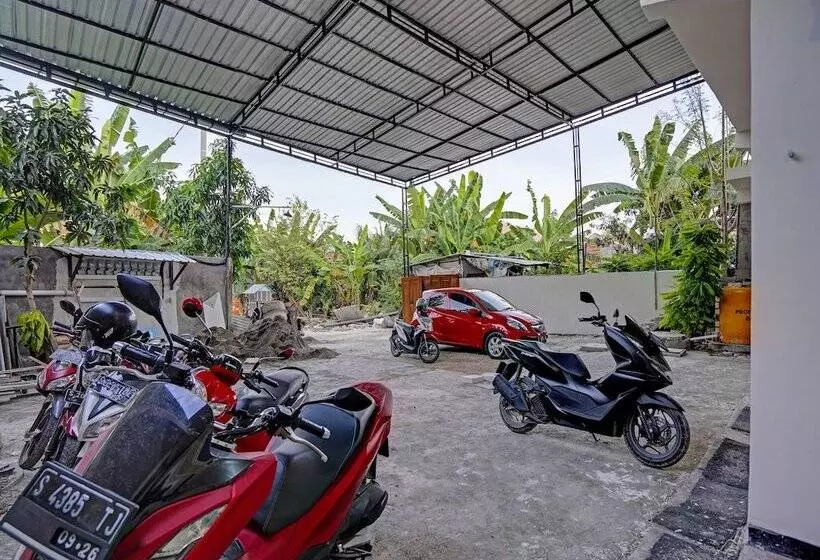 Hotelli Grand Hagawa Syariah Near Alun Alun Lamongan Redpartner