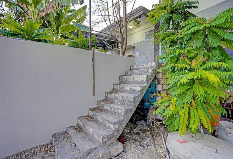 酒店 Grand Hagawa Syariah Near Alun Alun Lamongan Redpartner