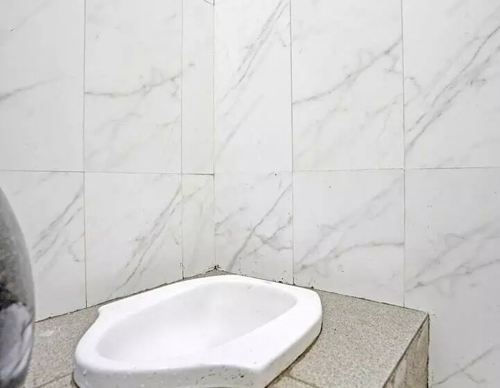 Hotelli Grand Hagawa Syariah Near Alun Alun Lamongan Redpartner