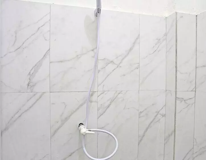 Hotelli Grand Hagawa Syariah Near Alun Alun Lamongan Redpartner