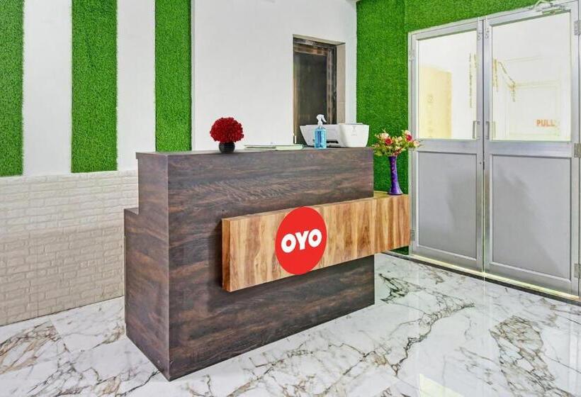 هتل Oyo 92779 The Green Akress
