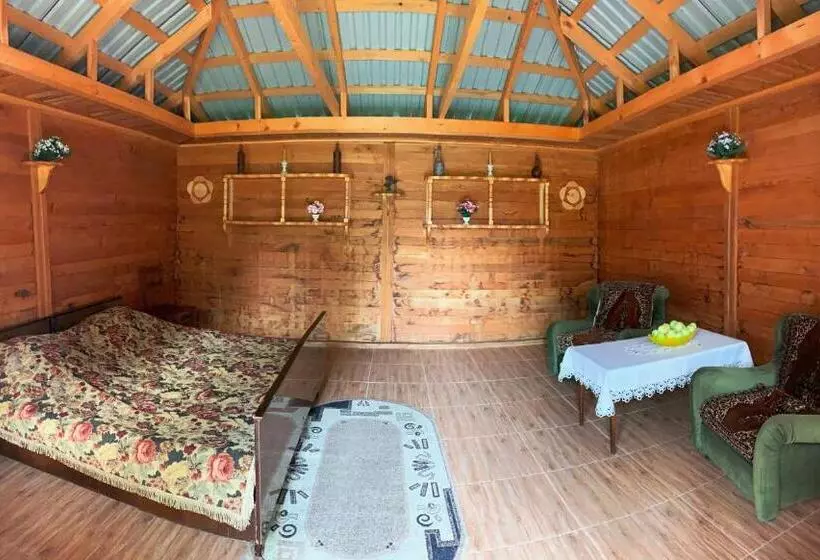 پانسیون Matua Guest House