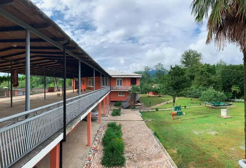 پانسیون Matua Guest House