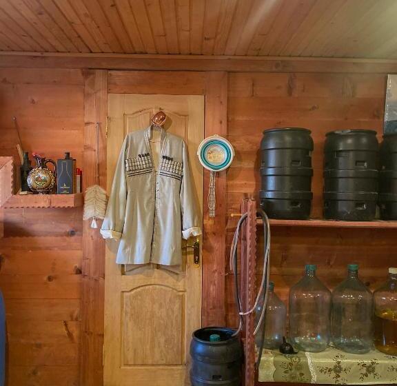 پانسیون Matua Guest House