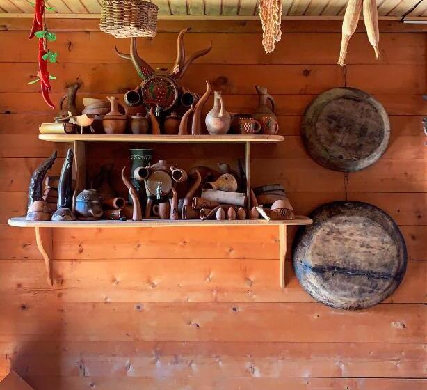 پانسیون Matua Guest House