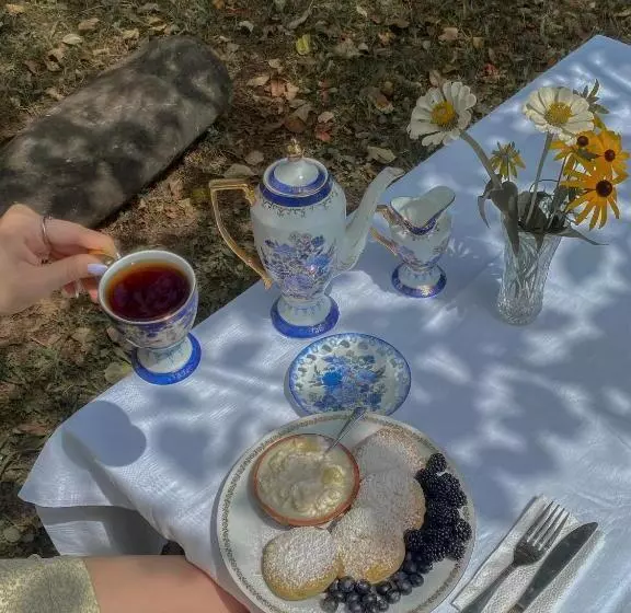 پانسیون Matua Guest House