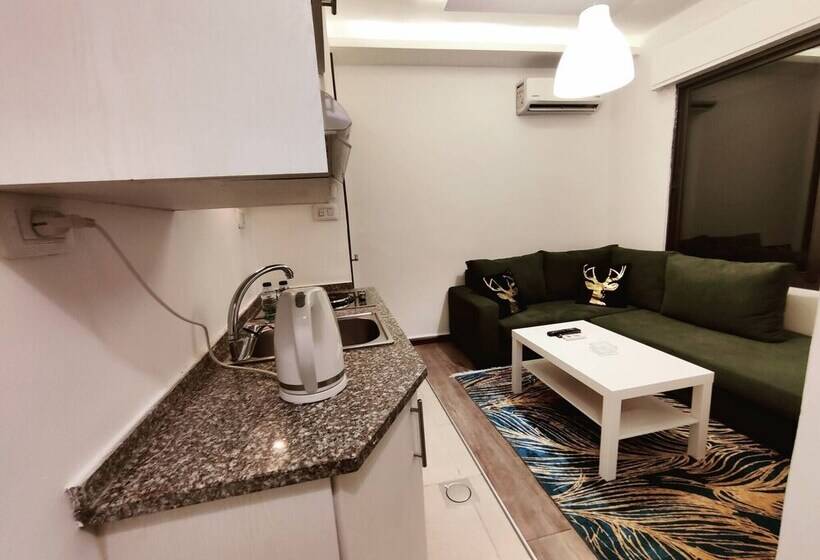 28 1  Lovely Apartment Close To All Services