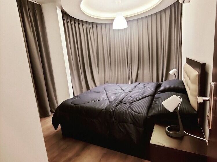 28 1  Lovely Apartment Close To All Services