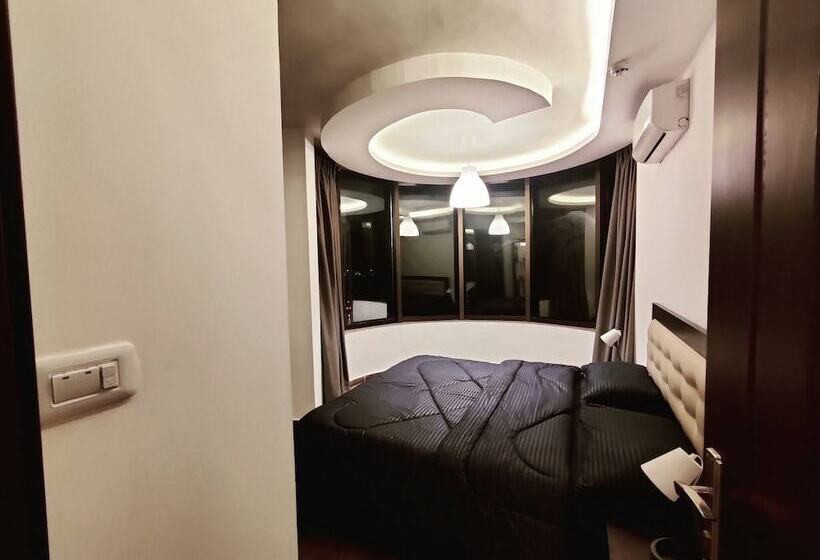 28 1  Lovely Apartment Close To All Services
