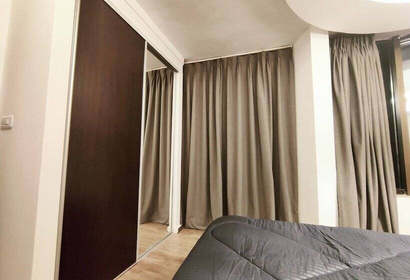 28 1  Lovely Apartment Close To All Services