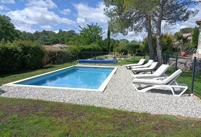 Anduze Gîte Les Pins Au Petit Clos Des Cigales