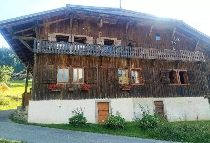 تختخواب و صبحانه Chalet Lisa