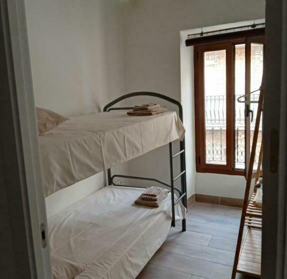 Centrally Located Two Bed Apartment In El Perelló