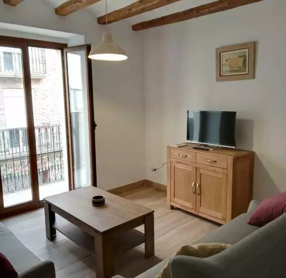 Centrally Located Two Bed Apartment In El Perelló