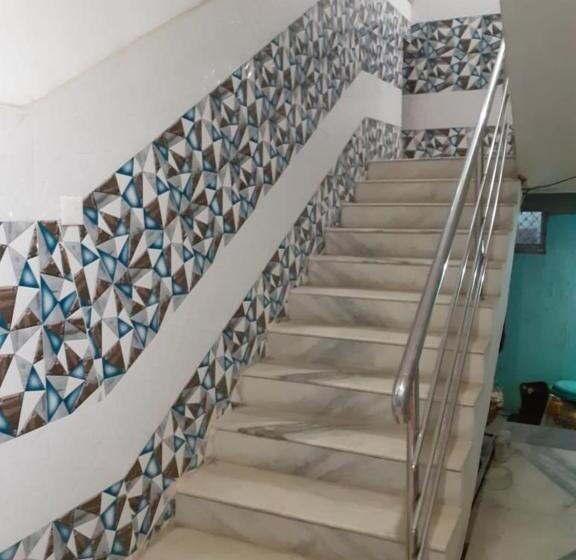 호텔 Goroomgo Pranab Sadan Puri Near Kamakhya Temple Near Sea Beach & Temple