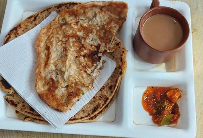 호텔 Goroomgo Pranab Sadan Puri Near Kamakhya Temple Near Sea Beach & Temple