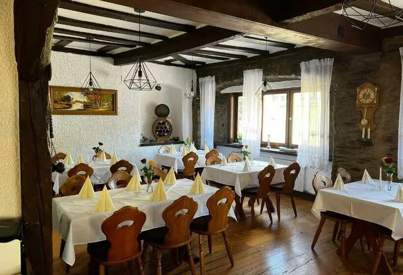 Hotelli Zum Goldenen Fass