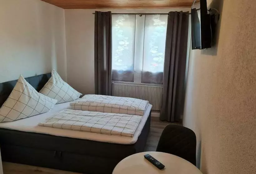 Hotelli Zum Goldenen Fass