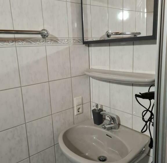 בית מלון כפרי Zum Goldenen Fass