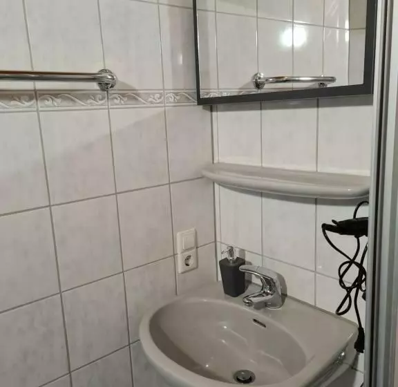 Hotelli Zum Goldenen Fass