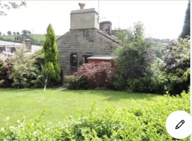 ペンション The Hideaway