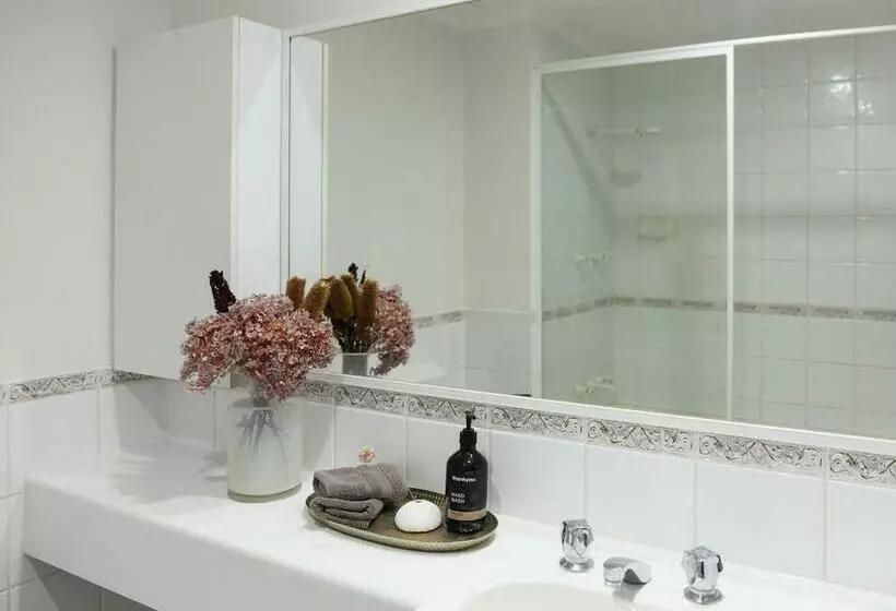 Chart House Large Spacious ,sleeps 6,walk To Freo
