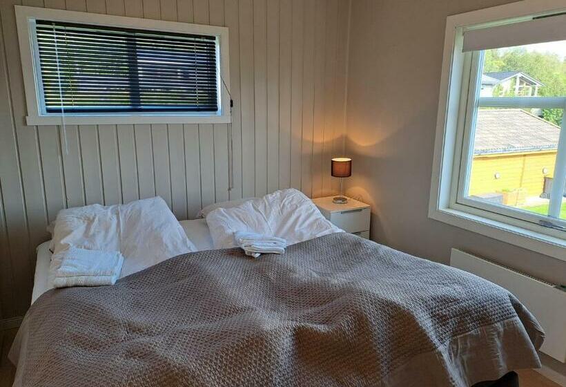 Warm And Cozy Apartment With Panoramic View Above The City Center