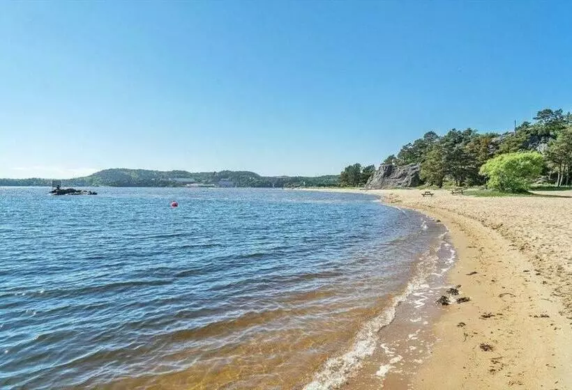 Barnevennlig Feriehus Ved Sjøen