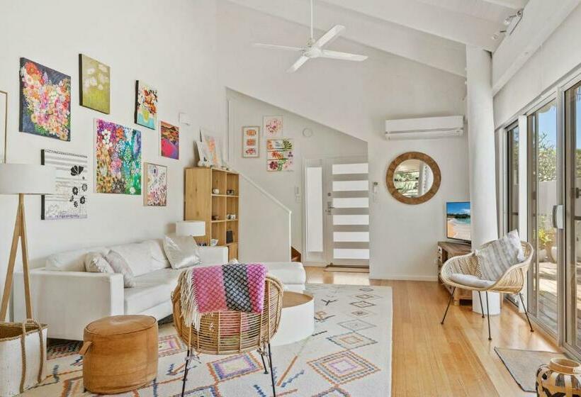 Beachside Oasis With Pool Close To Beach And National Park Access Walk To Cafes