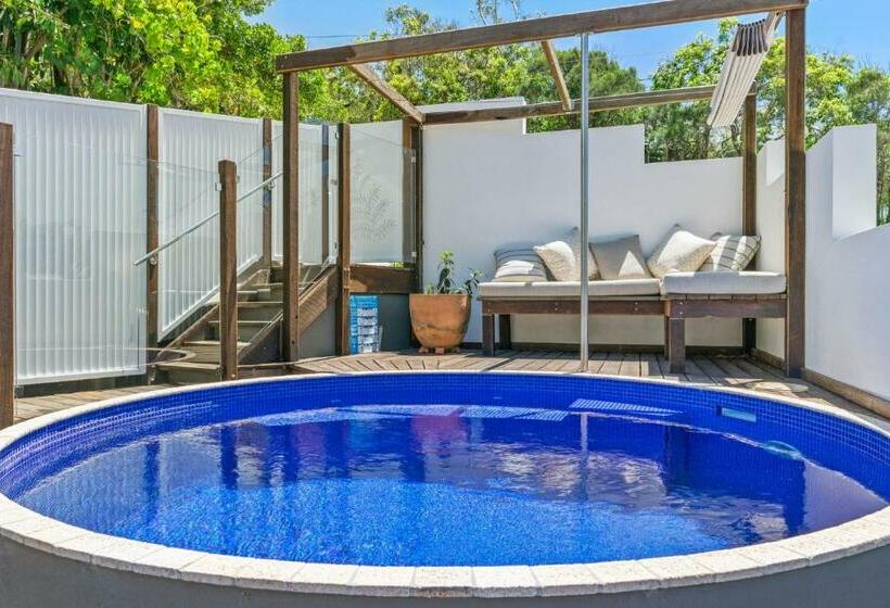 Beachside Oasis With Pool Close To Beach And National Park Access Walk To Cafes