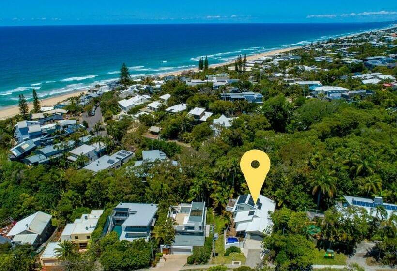 Beachside Oasis With Pool Close To Beach And National Park Access Walk To Cafes