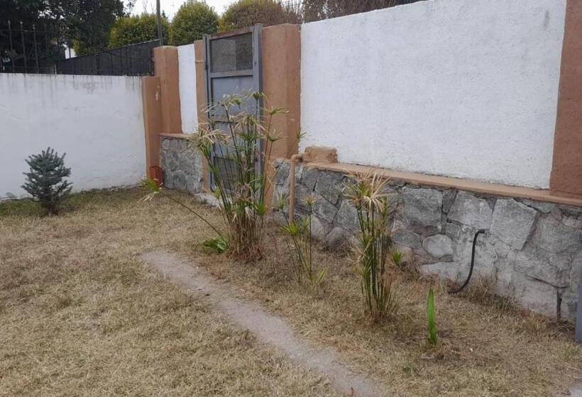 Moderna Casa Con Excelente Ubicación En Valle Hermoso