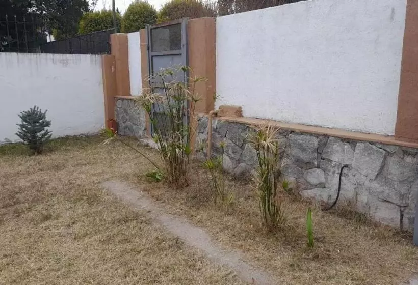 Moderna Casa Con Excelente Ubicación En Valle Hermoso