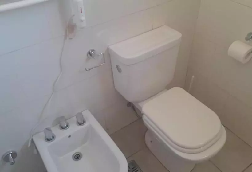 Moderna Casa Con Excelente Ubicación En Valle Hermoso