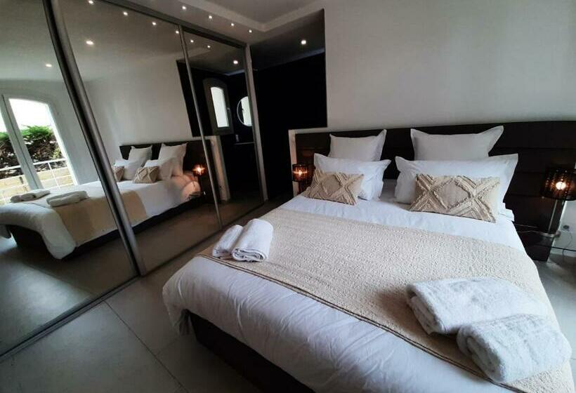 Bed and Breakfast Villa Rasoa Chambre Miroir