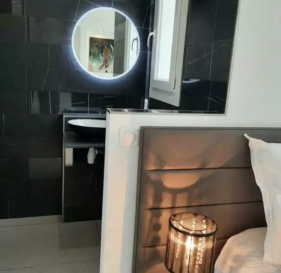 Aamiaismajoitus (B&B) Villa Rasoa Chambre Miroir