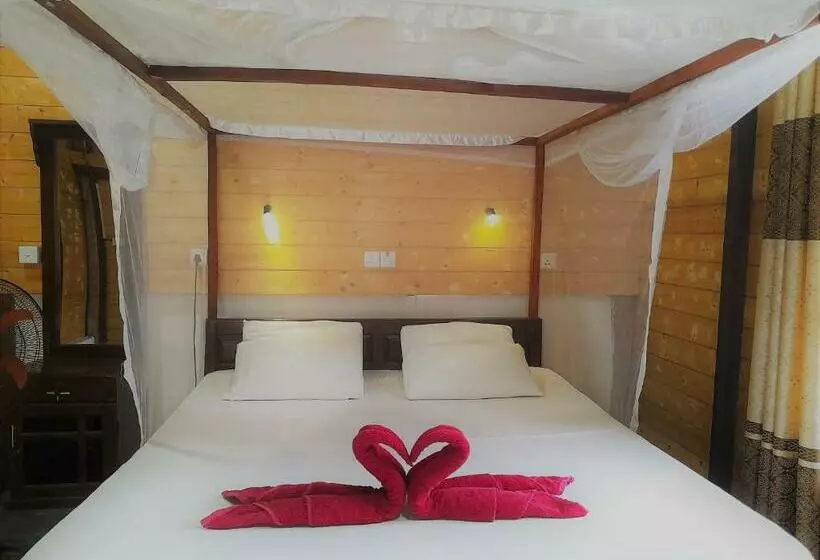 استراحتگاه Golden Beach Chalets