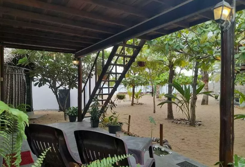 استراحتگاه Golden Beach Chalets