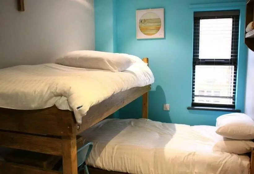 Hotelli Elmham House   Pilgrim