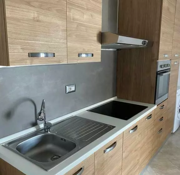 Lukry Apartments